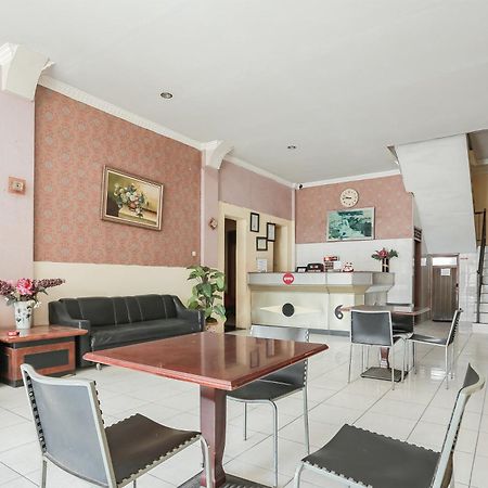 Oyo 93046 Hotel Fortuna Parepare Ngoại thất bức ảnh