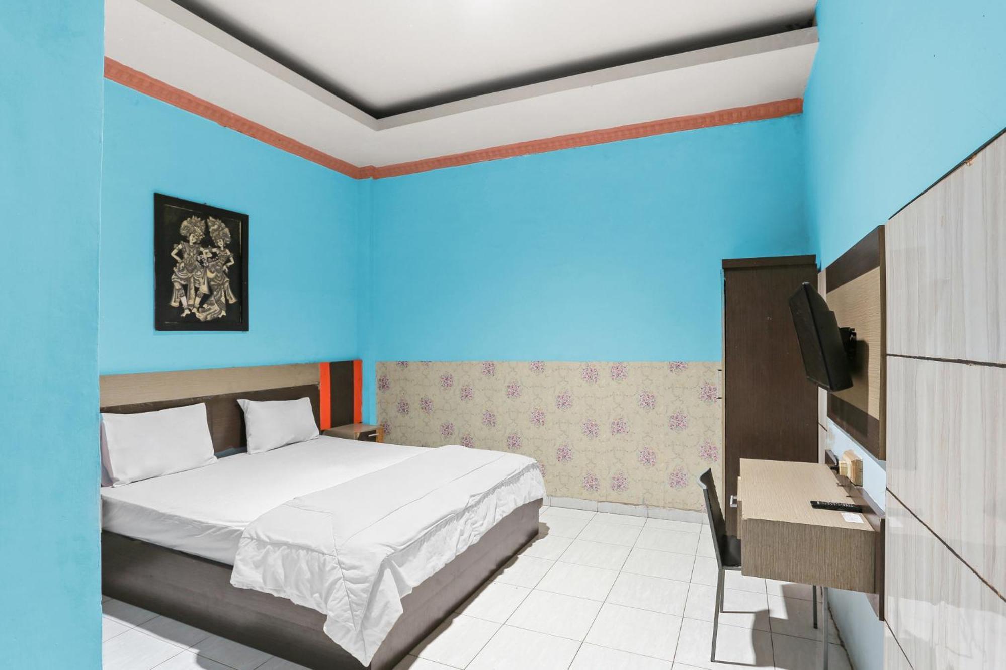 Oyo 93046 Hotel Fortuna Parepare Ngoại thất bức ảnh