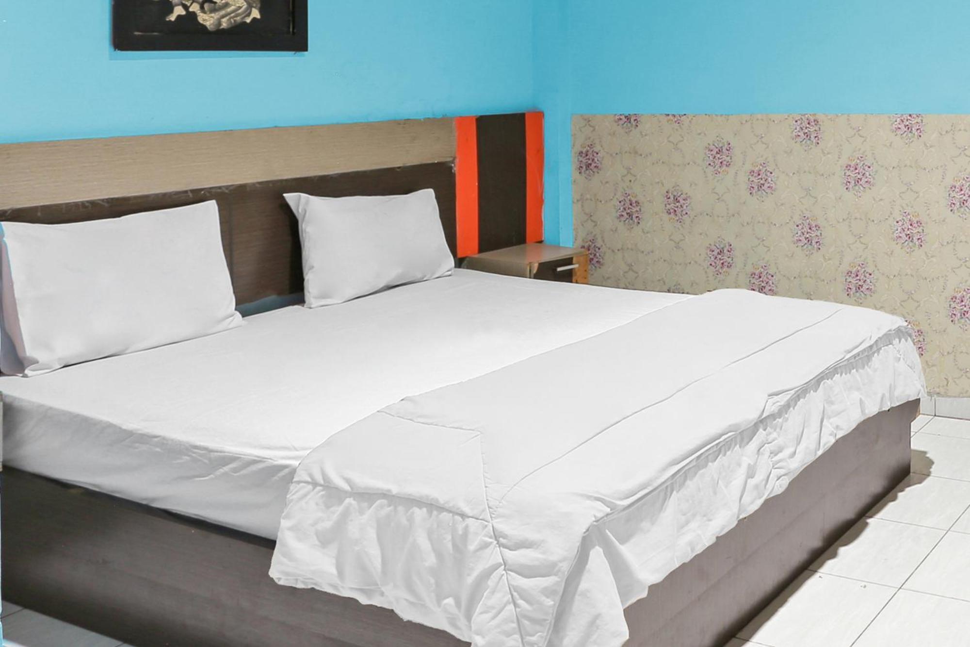 Oyo 93046 Hotel Fortuna Parepare Ngoại thất bức ảnh